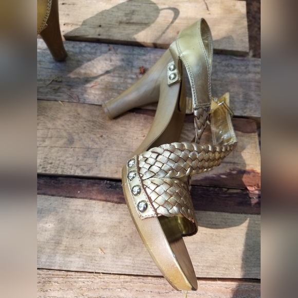 Size 9 Nine West High Heel Platform Shoes Ladies Gold Wood Sandals - Picture 7 of 8